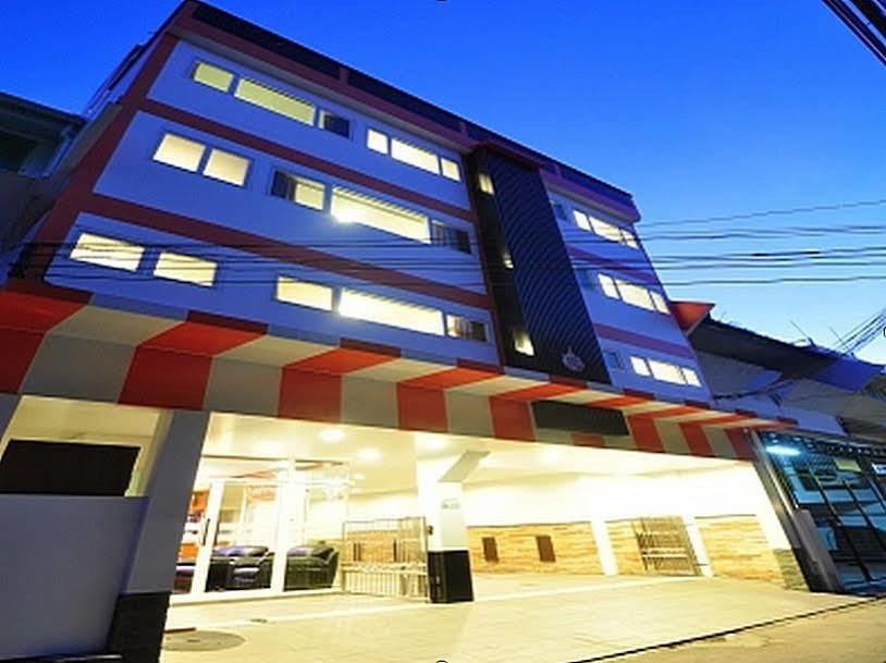 Sky Suites Bangkok Exteriér fotografie